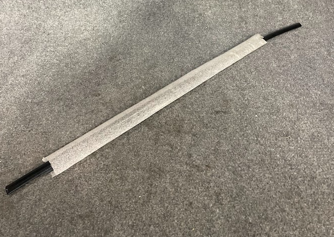 BMW Left Belt Weather-Strip - 51-33-7-207-841 - Fits BMW X5 2007-2013