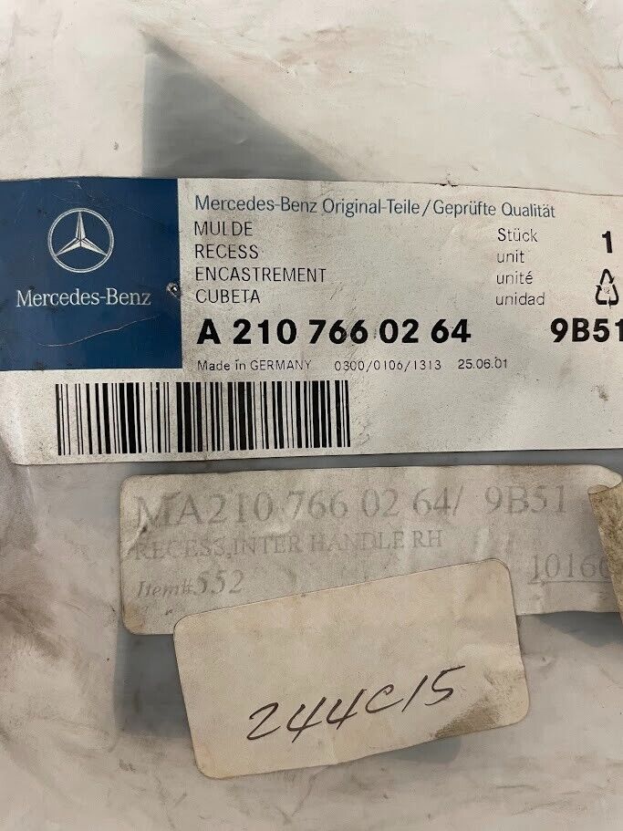 Mercedes-Benz Front RH Interior Door Handle - 210-766-02-64-9B51 For MBZ E-Class