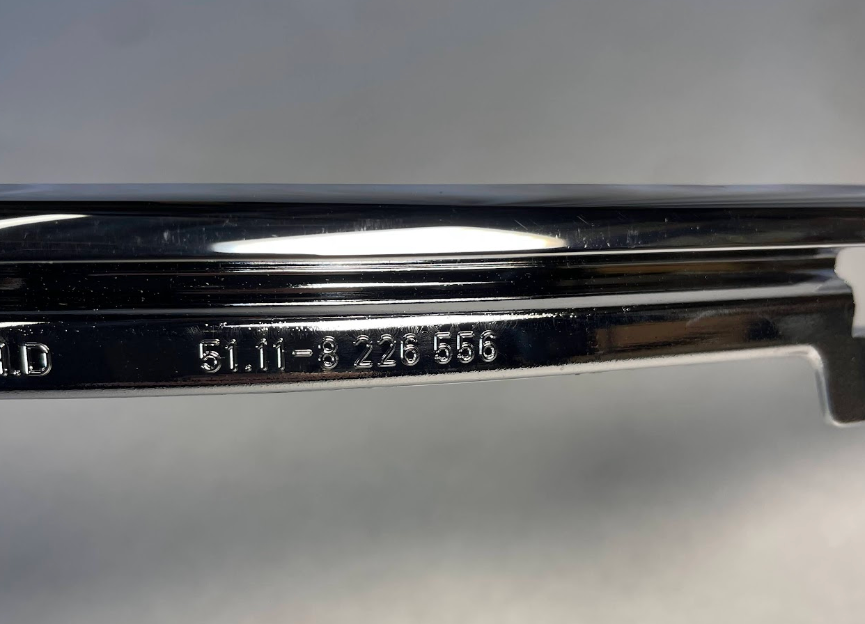 BMW Front Bumper RH Covering - 51-11-8-226-556 - For BMW 540i & 528i 1997-2000