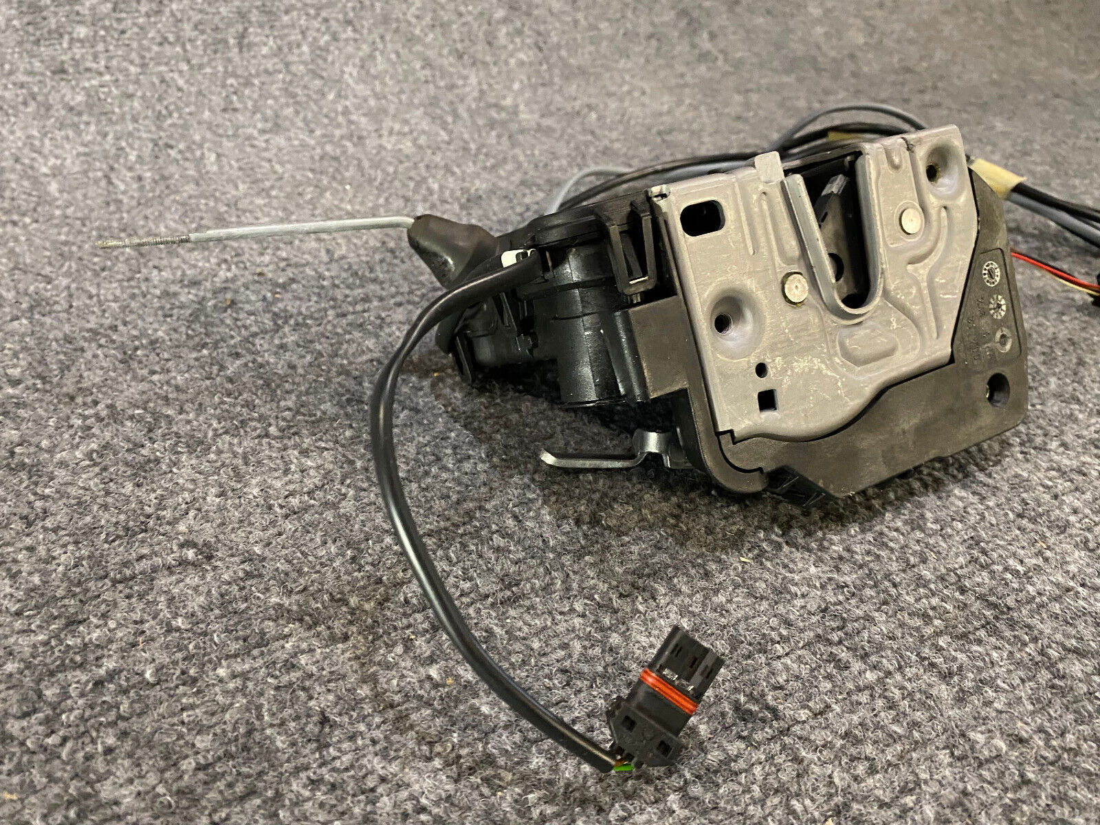 Mercedes-Benz Front LH Door Latch Assy - A 203-720-05-35 -Fits MBZ C230 & Others