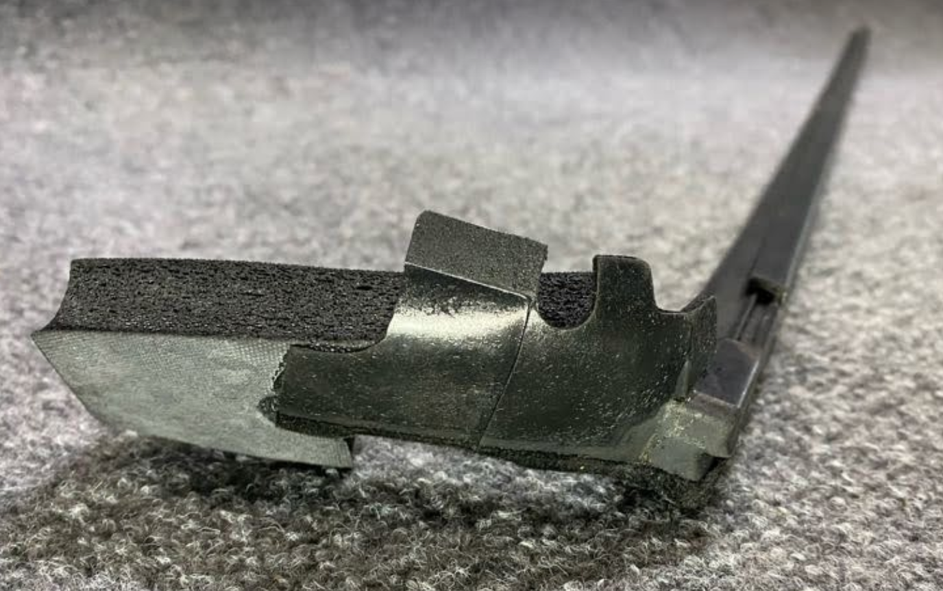 Mercedes-Benz RH Window Guide Rail - A 140 720 08 24 - Fits MBZ CL500 & More