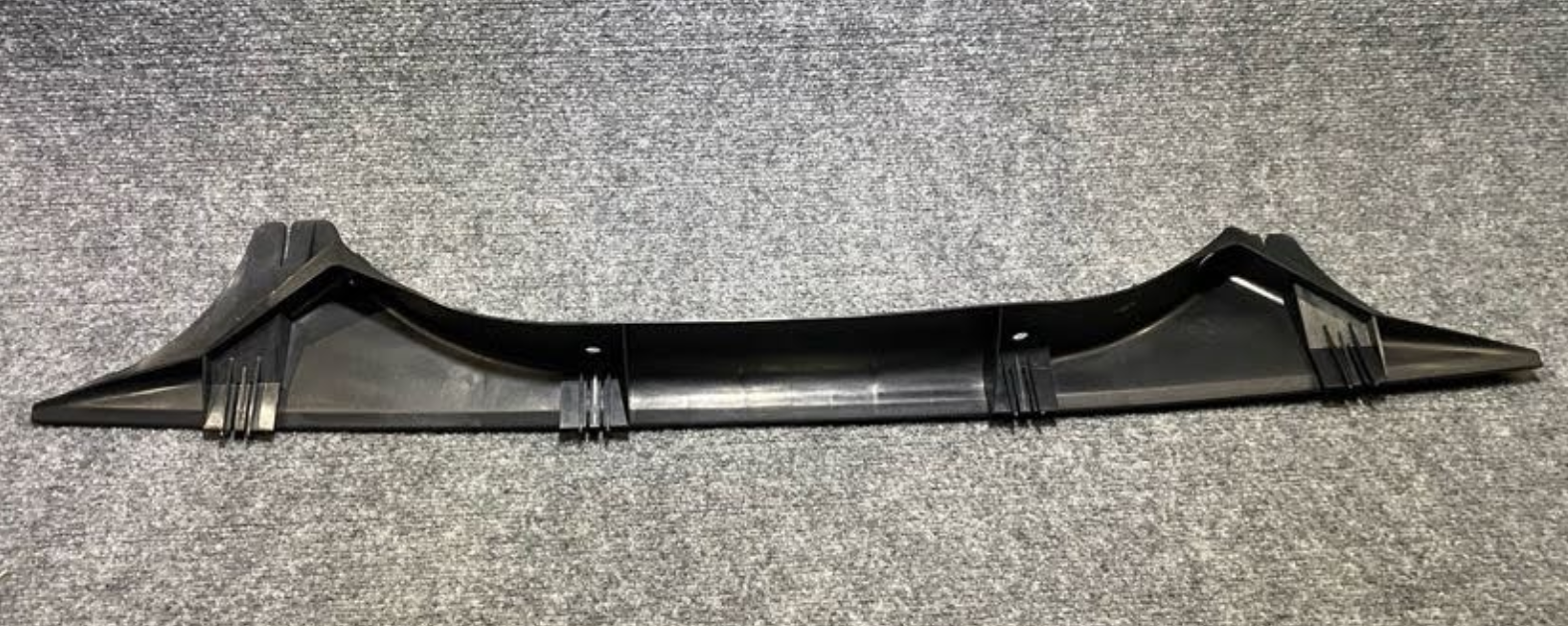BMW Bumper Air Guide - 51-12-8-125-424 - Fits BMW 740i, 740iL & 750iL