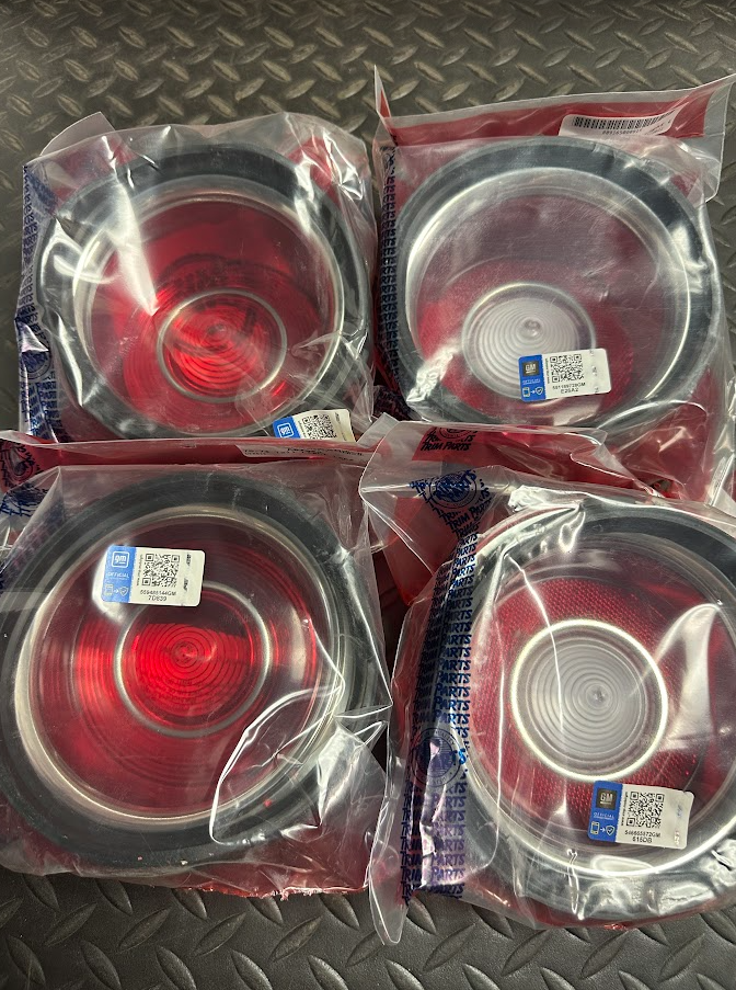 Trim Parts Tail Light Lens Set - A6708S - For Chevrolet Camaro 1970-1971