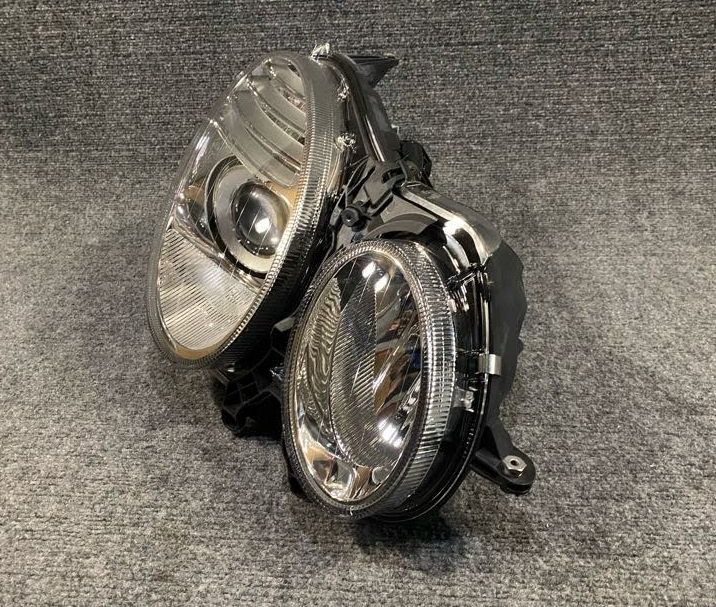 Mercedes-Benz Headlight Assembly RH - A 211 820 34 61 - Fits MBZ E63AMG & More