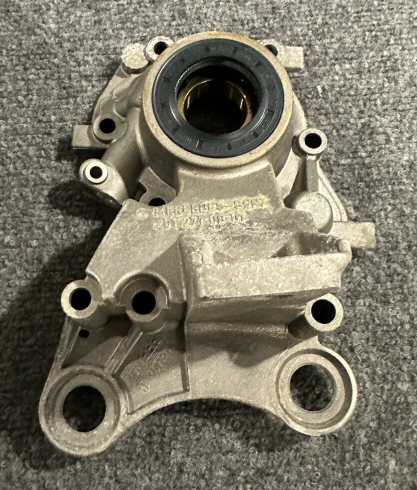Mercedes-Benz Rear Transmission Case -A2012700011- Fits MBZ 300E / 300D & Others