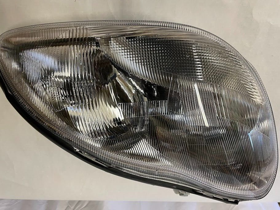 Magneti Marelli RH Headlight Assy - 710302477272 / 220-820-12-61 -For MBZ S55AMG
