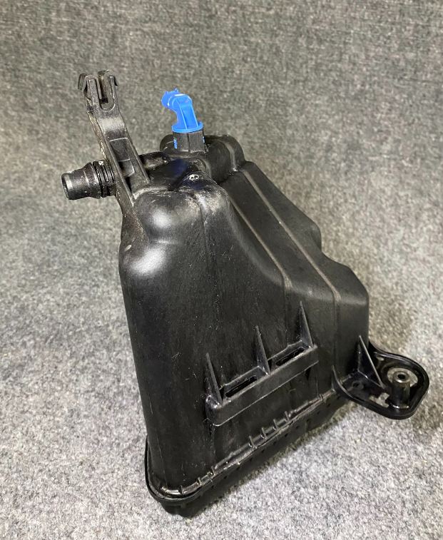 BMW Expansion Tank - 17 13 7 647 283 - BMW 535i / 740i / 640i & Others