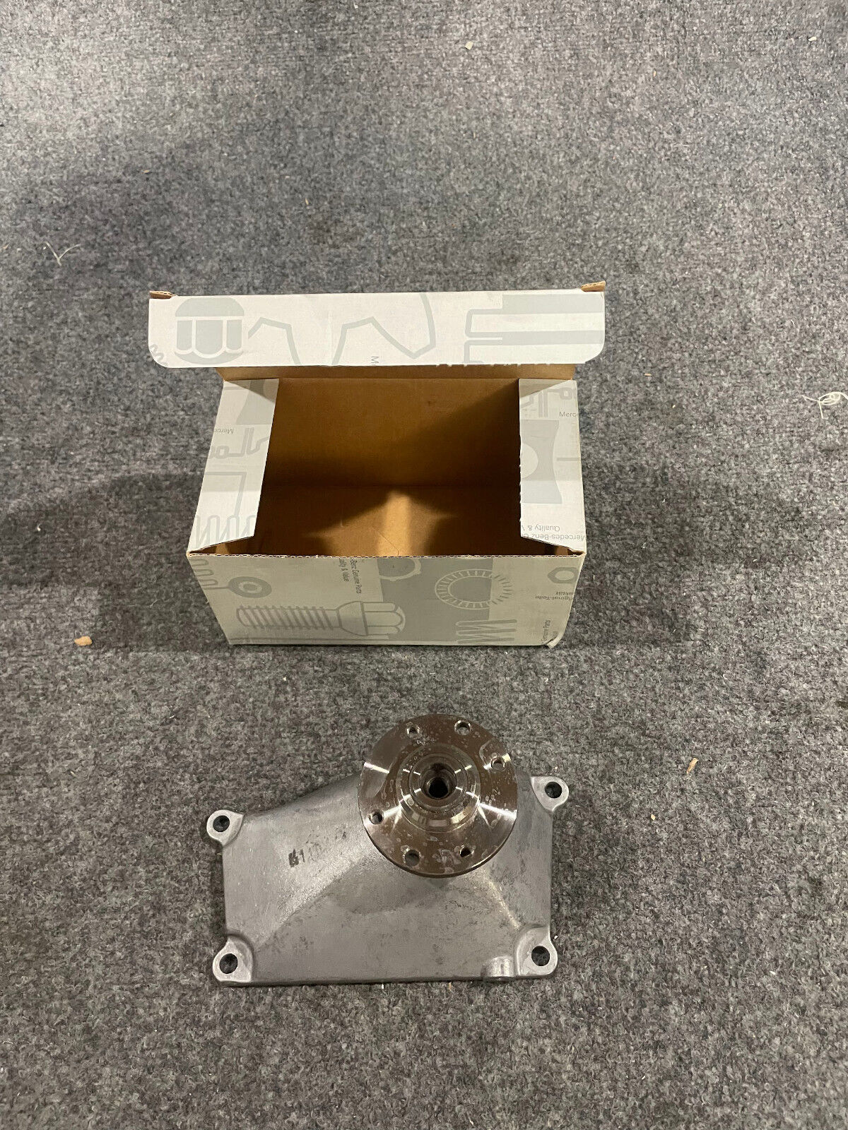 Mercedes-Benz Fan Clutch Bearing Bracket - A1042002128 - For MBZ E320 & Others