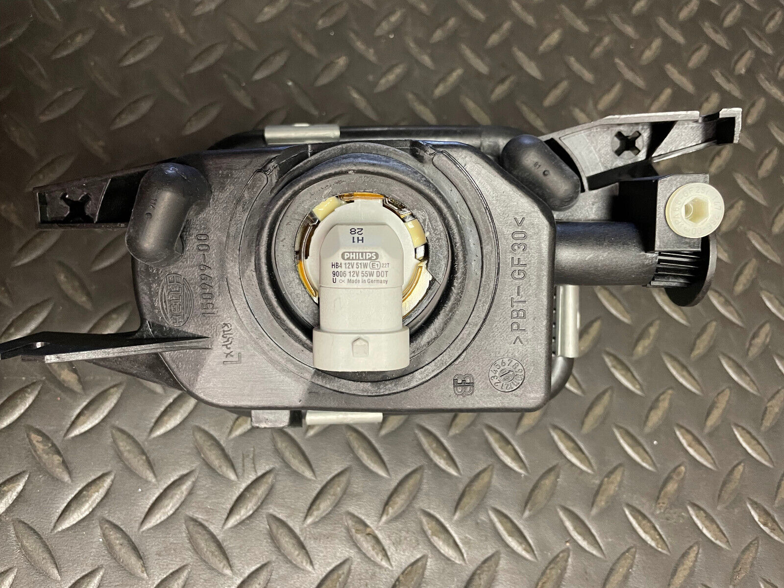 Mercedes-Benz Front LH Fog Lamp -215-820-07-56- For MBZ C230 / C240 & Others