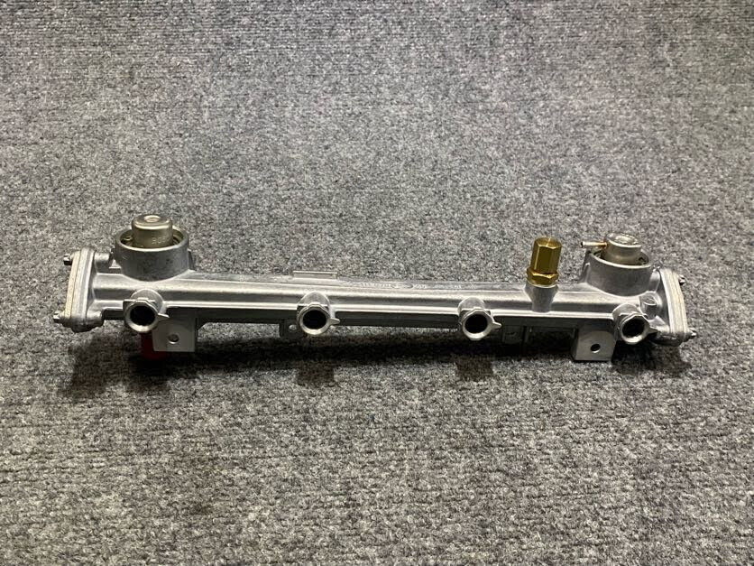 Mercedes-Benz Fuel Distributor -A111-070-08-95- Fits MBZ C 220 & Others