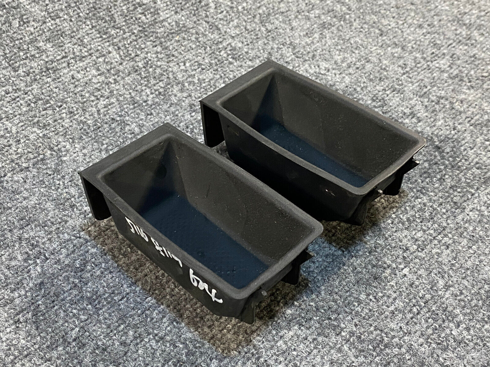 BMW Front Storing Partition (1) - 51168119624 -Fits BMW 318i, 325is, M3 & Others