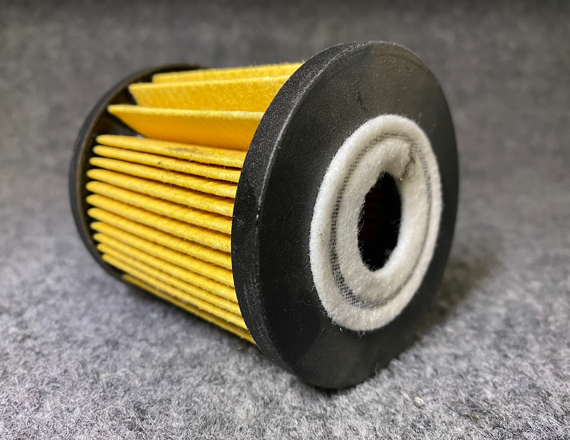 STP Engine Oil Filter - S8712 / 1275811-6 -Fits Volvo S80, C70, V70 & More