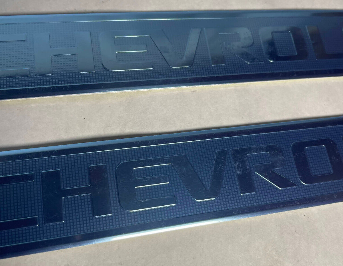 GM Front Door Sill Plates - 42762249 - For Chevrolet Bolt EUV 2022 - 2023