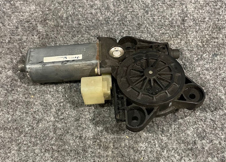 Mercedes-Benz Left Window Electric Motor - 203-820-29-42 - Fits MBZ C230 & More