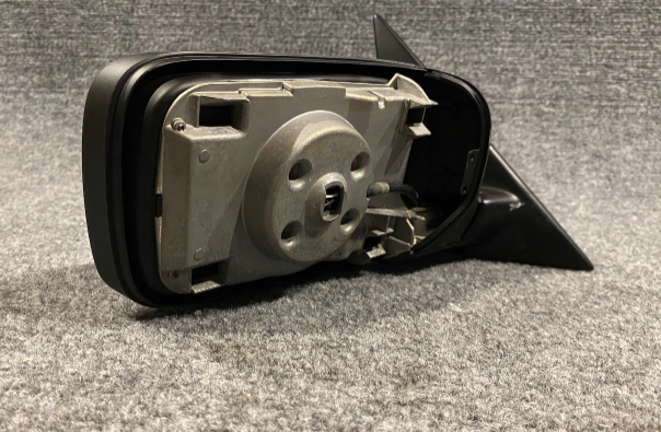 BMW Right Electronic Exterior Heatable Mirror - 51 16 8 137 370 - Fits BMW 91-95