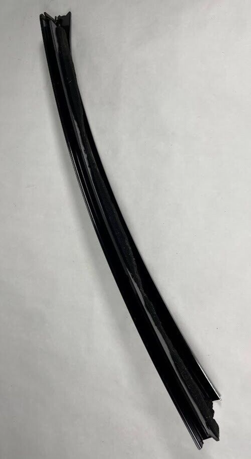 Mercedes-Benz Front RH Door Window Trim - 140-690-02-87 - For MBZ S420 & More