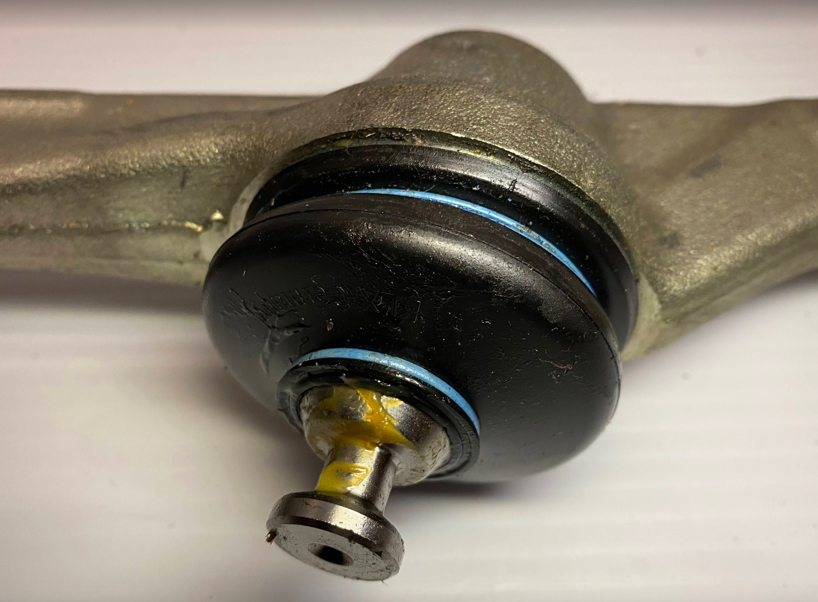 KLX Front RH Lower Control Arm - KLX-B-1052 - For Mercedes-Benz S400 & More
