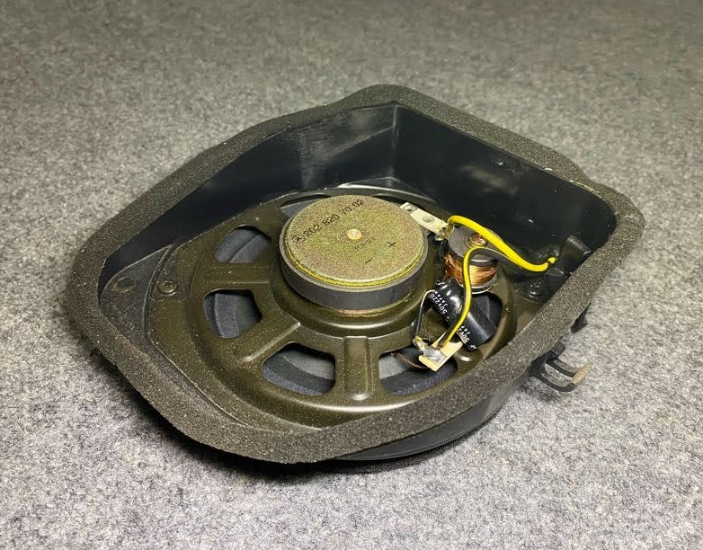 Mercedes-Benz Rear RH Loudspeaker - 202 820 70 02 - Fits MBZ C230, C280 & More