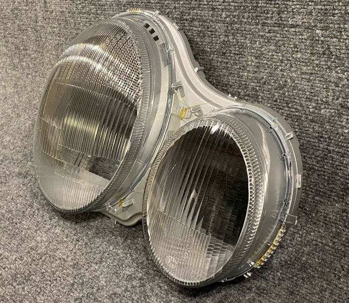 Hella Right Headlight Frame - 9AH 144.232-031 - Fits Mercedes-Benz E300 & More