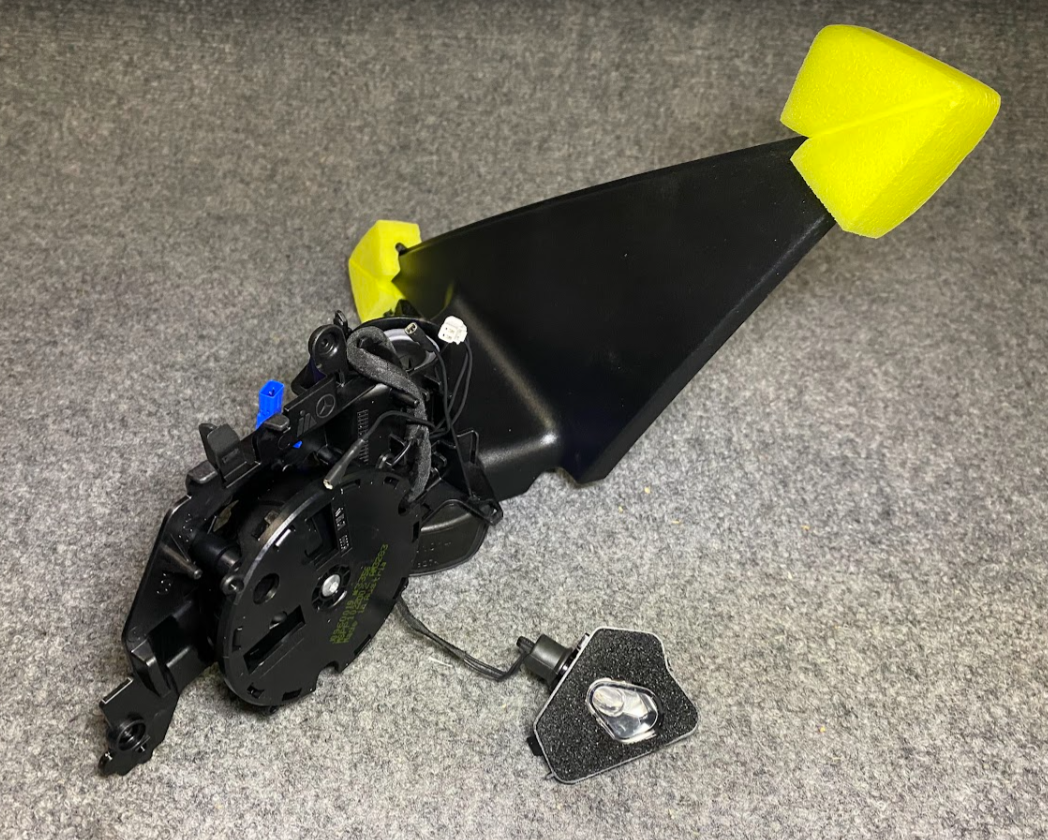 Mercedes-Benz Side Mirror Assembly LH - A 204 810 29 76 - MBZ C300, C250 & More