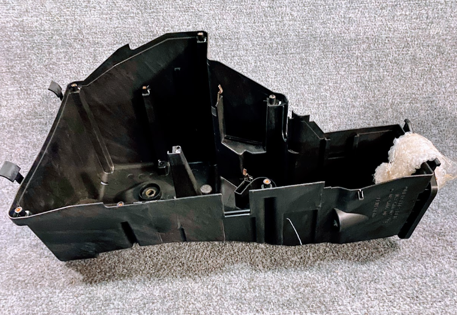 Mercedes-Benz Fuse Box - A 163 540 02 24 - Fits MBZ ML350, ML320, ML500 & More