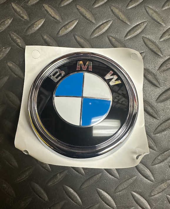 BMW Rear Emblem - 51 14 7 157 696 - For BMW X5 2008-2013