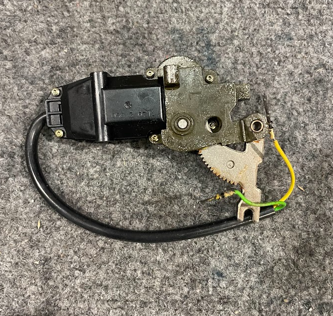 Mercedes-Benz LH Mirror Motor - 140-820-07-08 - For MBZ CL500, S500, S420 & More