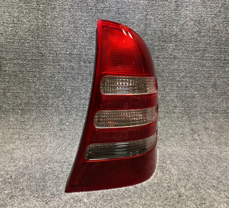 Mercedes-Benz Rear Right Brake Light - A 203 820 12 64 - Fits MBZ C Class