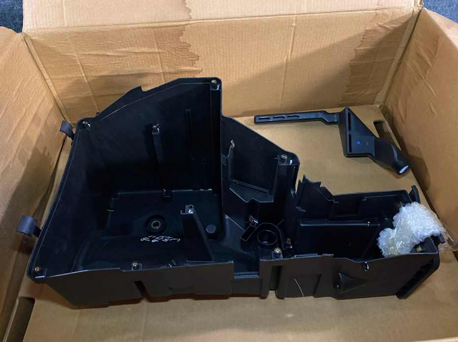 Mercedes-Benz Fuse Box - A 163 540 02 24 - Fits MBZ ML350, ML320, ML500 & More