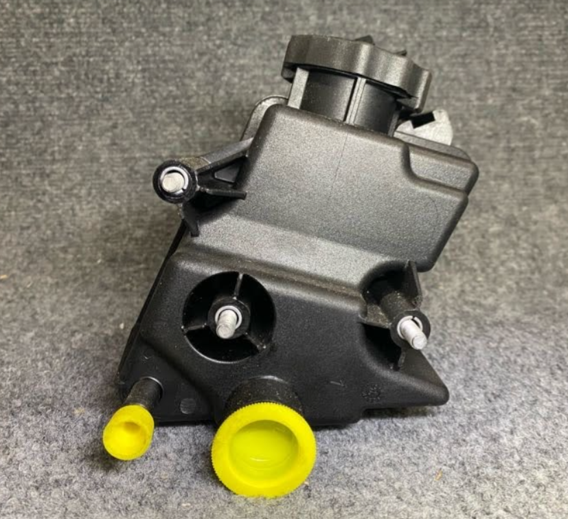 Power Steering Reservoir - 000-460-26-83-01 - For Mercedes-Benz ML550 & More