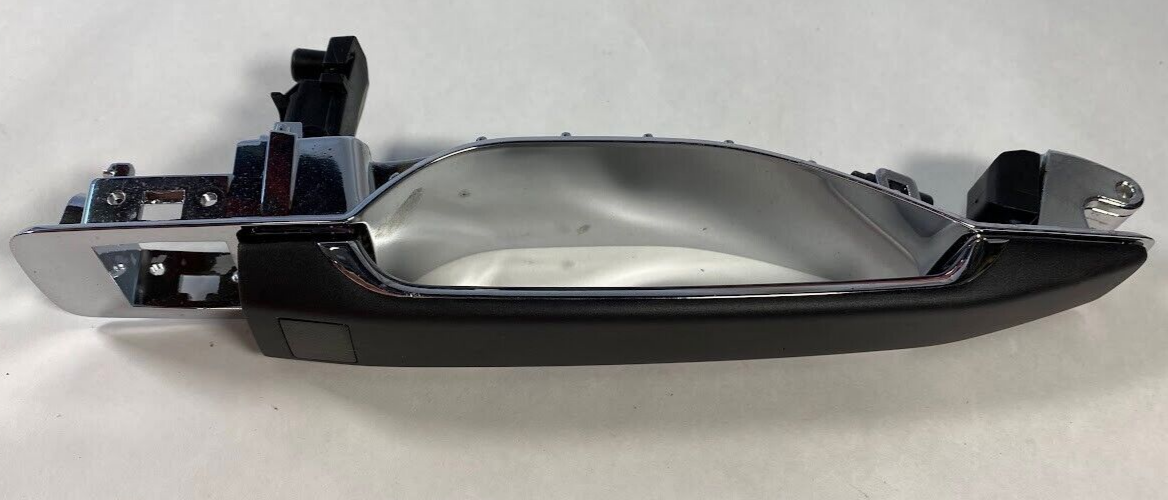 Mercedes-Benz Front LH Outside Door Handle - 202-760-09-70 - For MBZ C280 & More