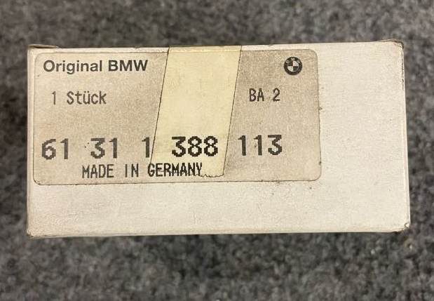 BMW Front Right Seat Adjusting Switch - 61-31-1-388-113 - BMW 735i, 735iL & More
