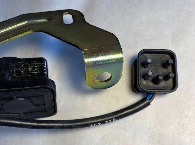 Mercedes-Benz RH Headlamp Electric Motor - 126-820-90-42 - For MBZ 300SE & More