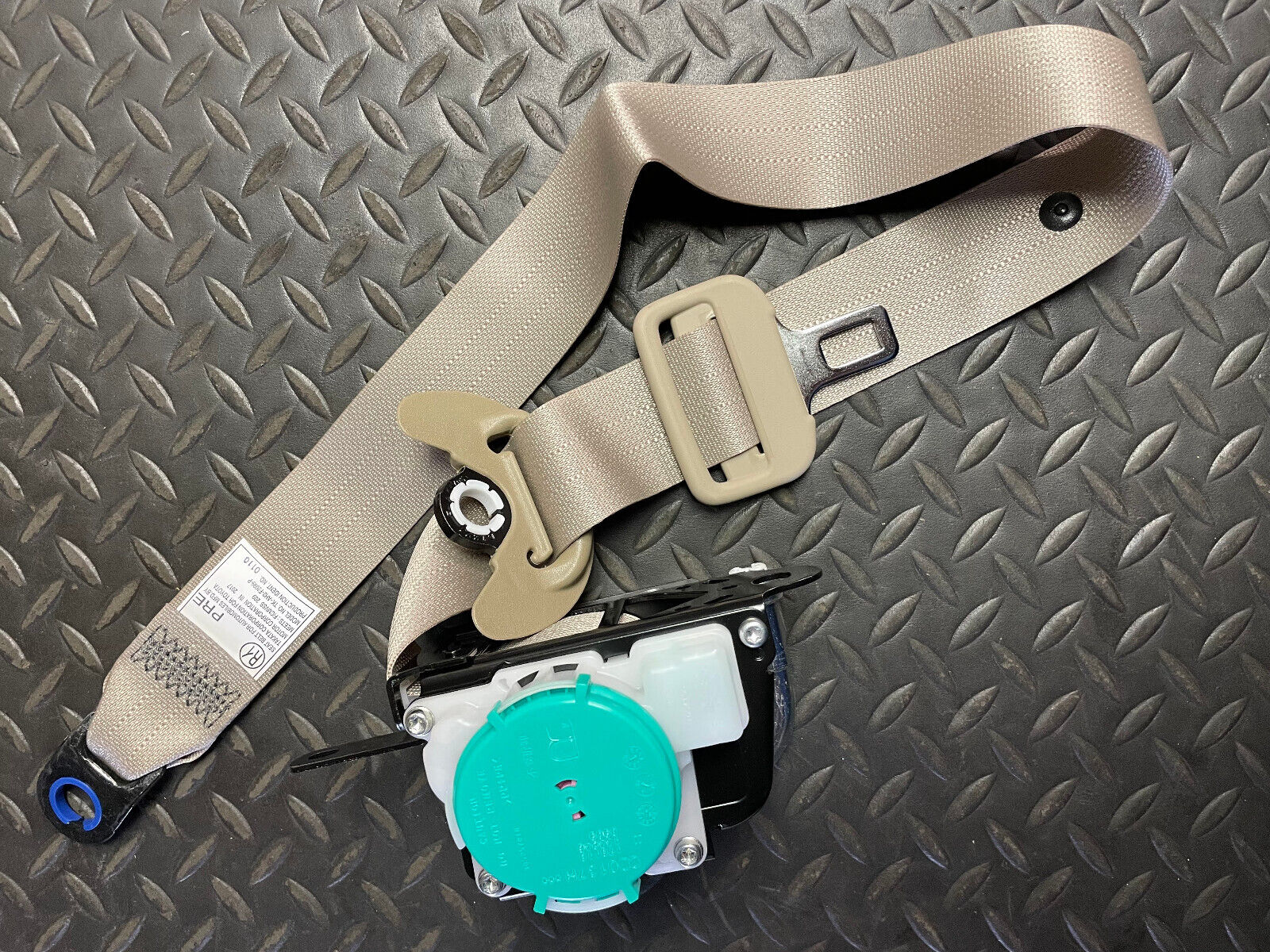Toyota Front RH Seat Belt Assy - 73210-35A60 - For Toyota 4Runner 2010 - 2024