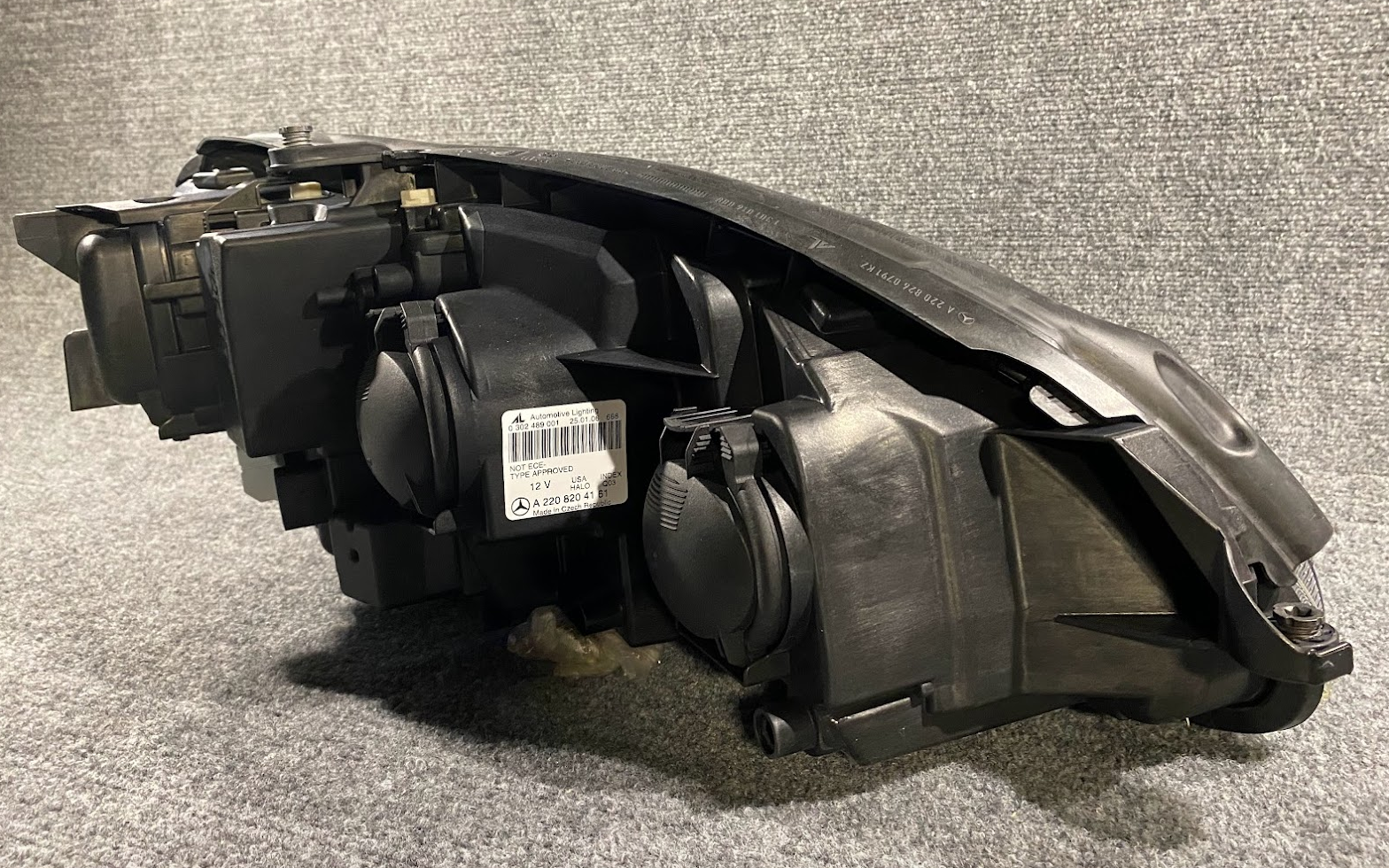 Mercedes-Benz Left Headlight Assy - A 220 820 41 61 - Fits S-Class 2003-2006