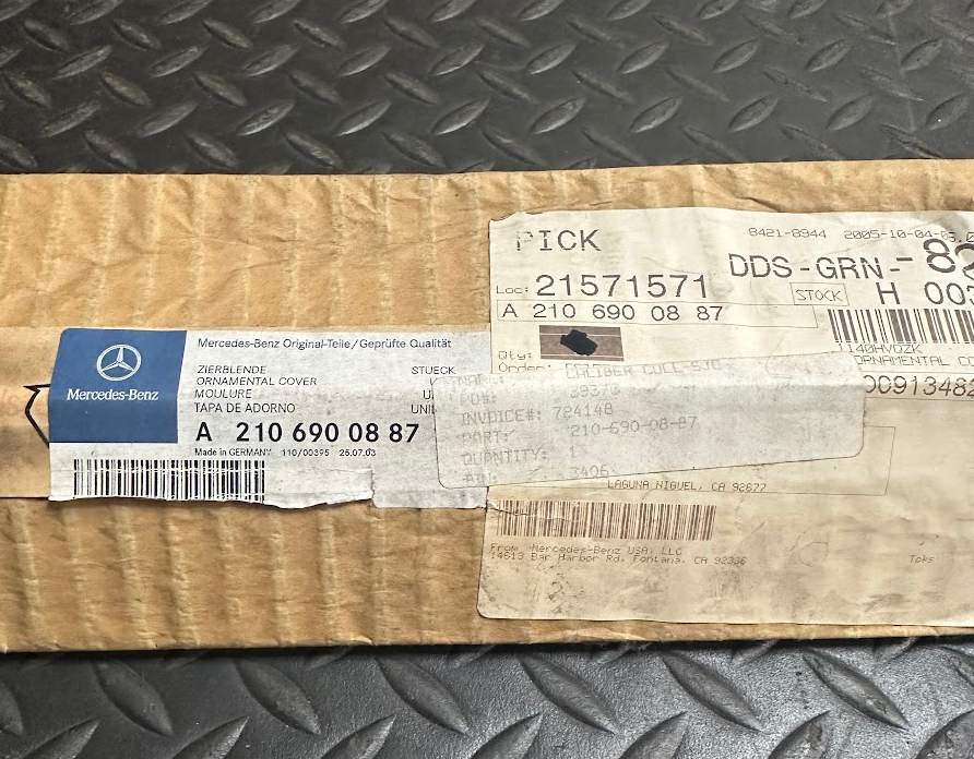 Mercedes-Benz Rear RH Door Applique Panel - A 210 690 08 87 - Fits MBZ E320