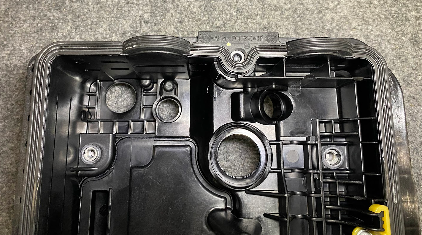 BMW RH Cylinder Head Cover - 11-12-7-563-474 - BMW 550i, 650i, X5, 750Li & More