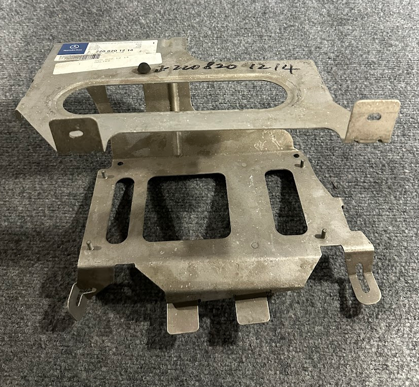 Mercedes-Benz Amplifier Bracket - A 220 820 12 14 - Fits MBZ S-Class 2000-2006