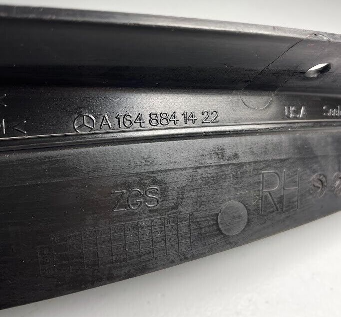 Mercedes-Benz Front RH Fender Liner Extension - 164-884-14-22 - For MBZ GL Class