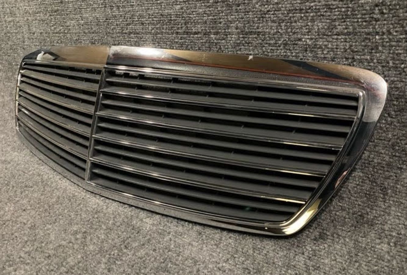 Mercedes-Benz Grille Paneling - A 211 880 02 83 7D11 - Fits MBZ E Class 2003-06