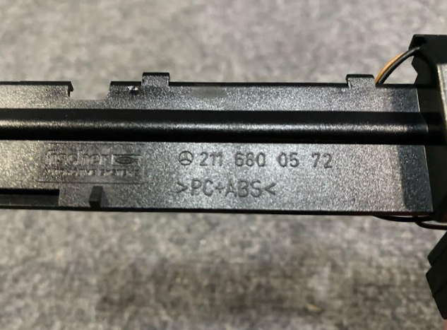Mercedes-Benz CD Changer Adapter/Bracket - A 211 680 05 72 Fits MBZ E500 & More