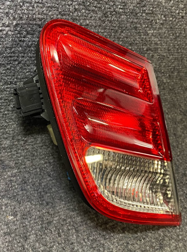 ULO Left Tail Lamp Assembly - 6934-03 - For Mercedes-Benz E320, E430 & E55 AMG