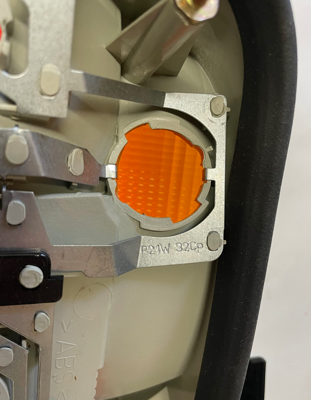 ULO Right Tail Light Assy - 63-21-8-353-270 - For BMW 318i & 318is 1994-1997