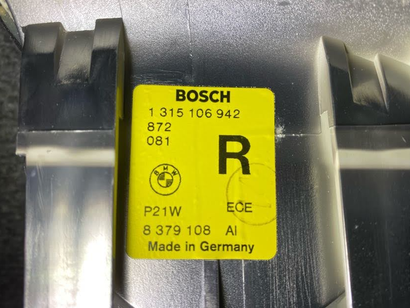 Bosch Front RH Turn Signa Light - 1 315 106 942 - Fits BMW 325i, 325xi & More