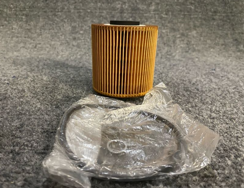 Mann-Filter Engine Oil Filter - HU 921 X - Fits BMW 318is, 318ti & 318i 91-95