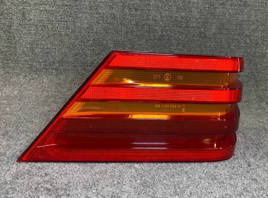 ULO Right Tail Light Lens - 5698-06 / 140-820-06-66 - Fits Mercedes-Benz S-Class