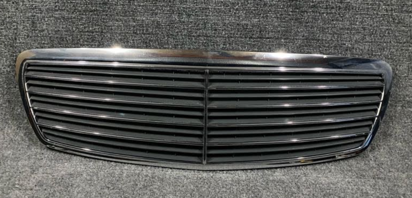 Mercedes-Benz Grille Paneling - A 211 880 02 83 7D11 - Fits MBZ E Class 2003-06