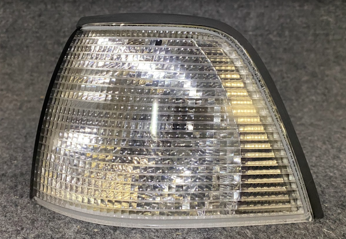 Front LH Turn Signal Light - 82 19 9 403 095 - For BMW 328i, M3, 318i & More