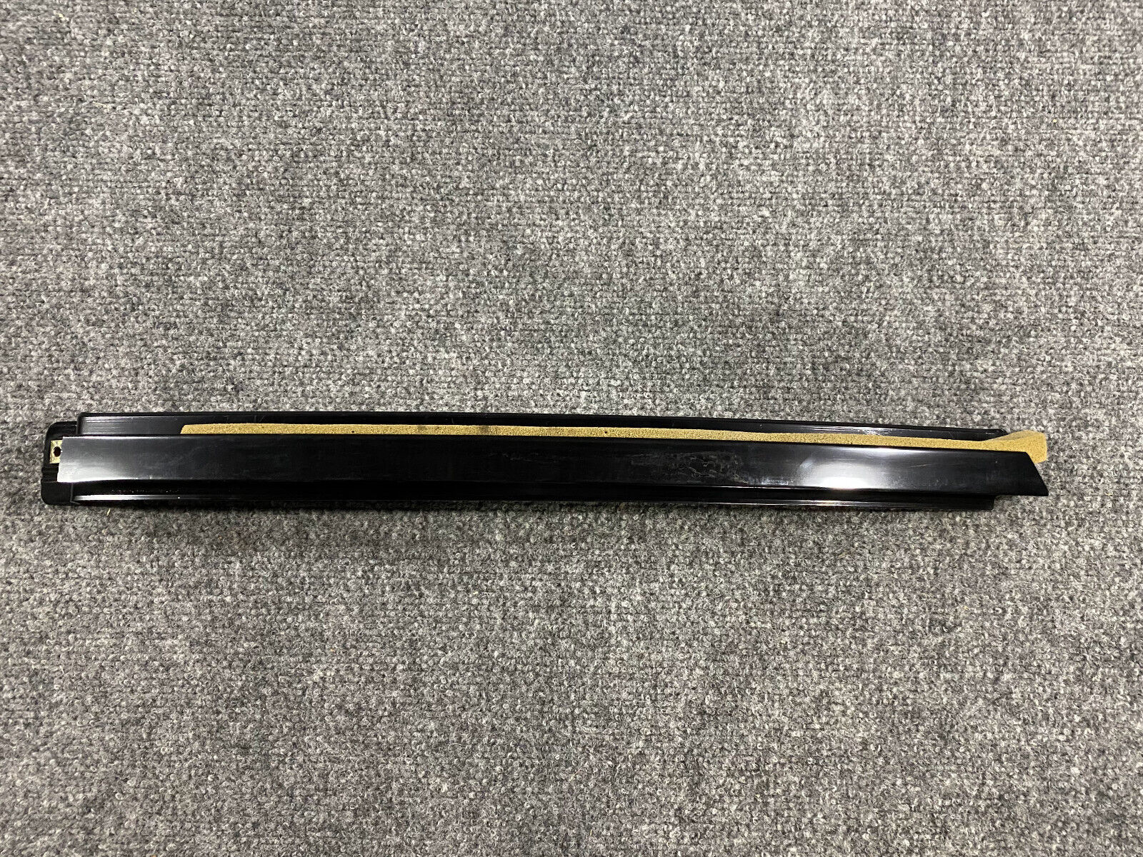 Mercedes-Benz Right Door Window Division Bar -A1407301419- Fits MB 300SD & More