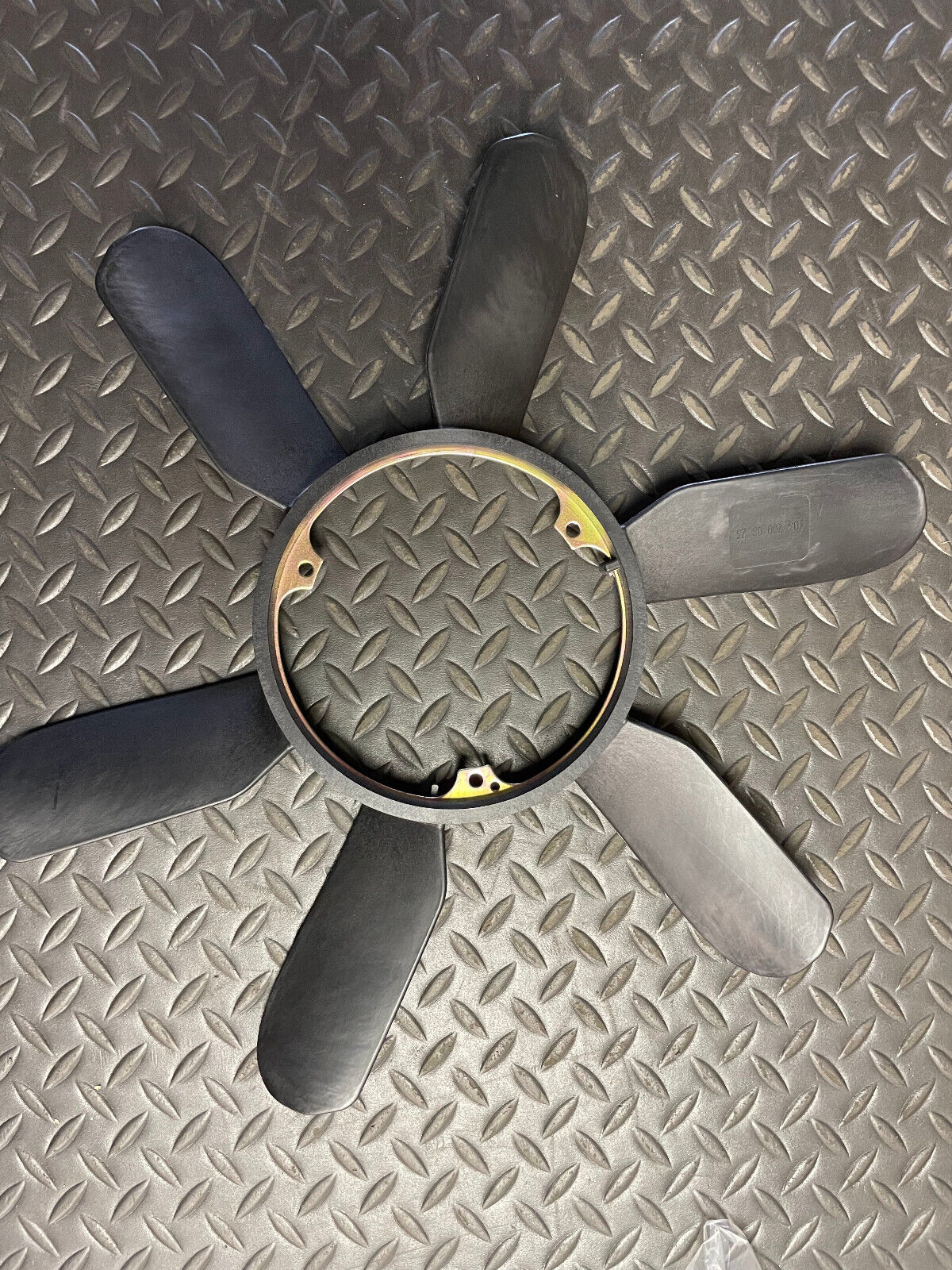 URO Cooling Fan Blade - 103-200-06-23 - For MBZ 300SE / 300SL / S320 & SL320